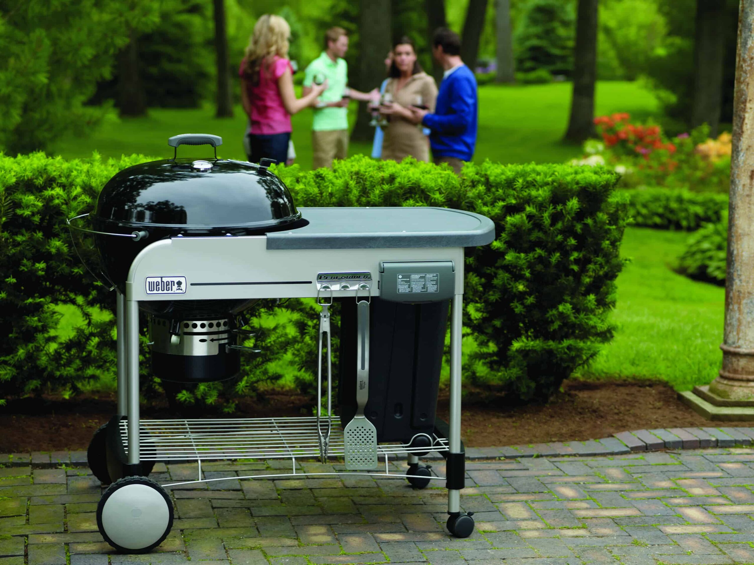 Weber Performer Deluxe 57cm