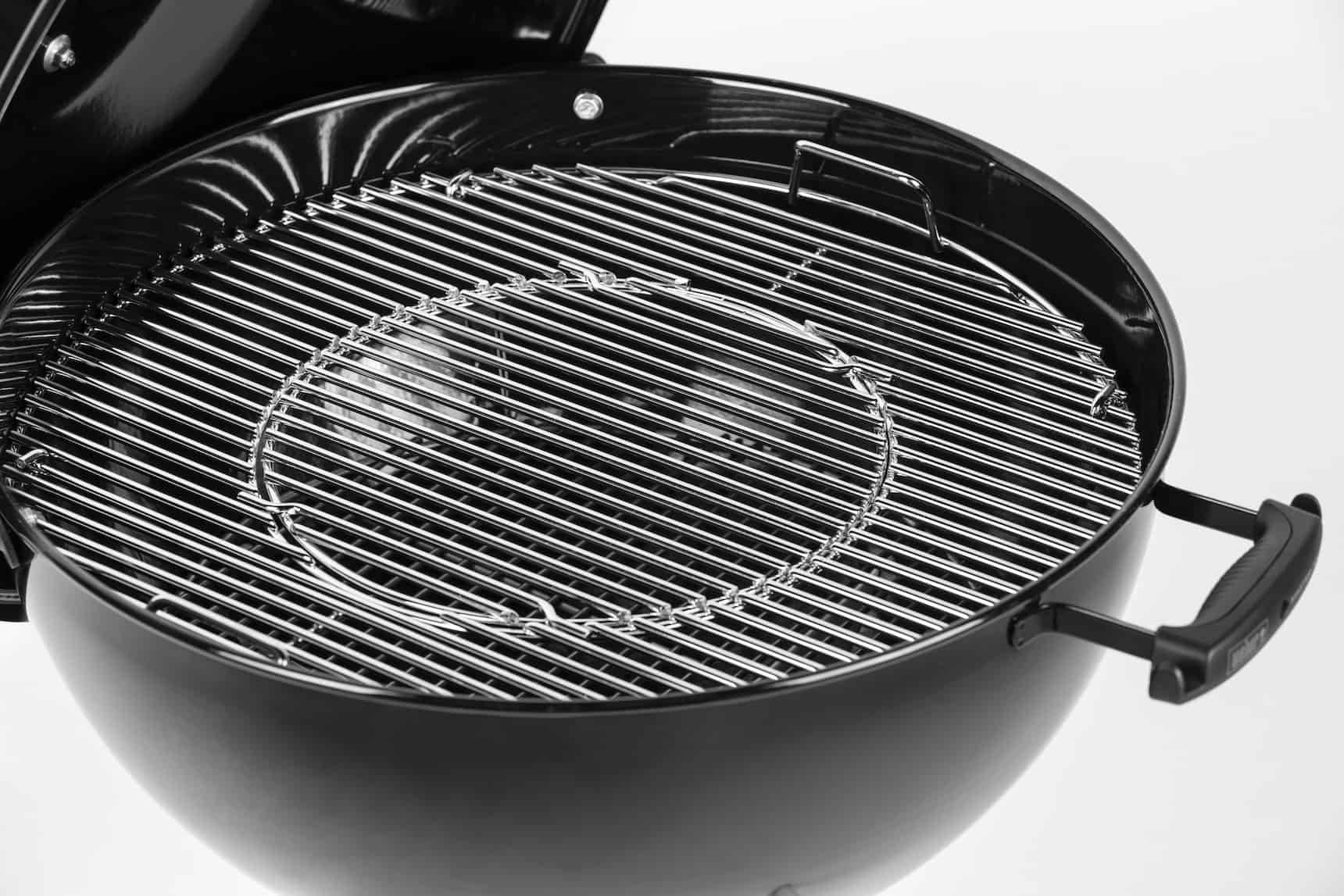 Weber Master-Touch 57cm Charcoal BBQ Black