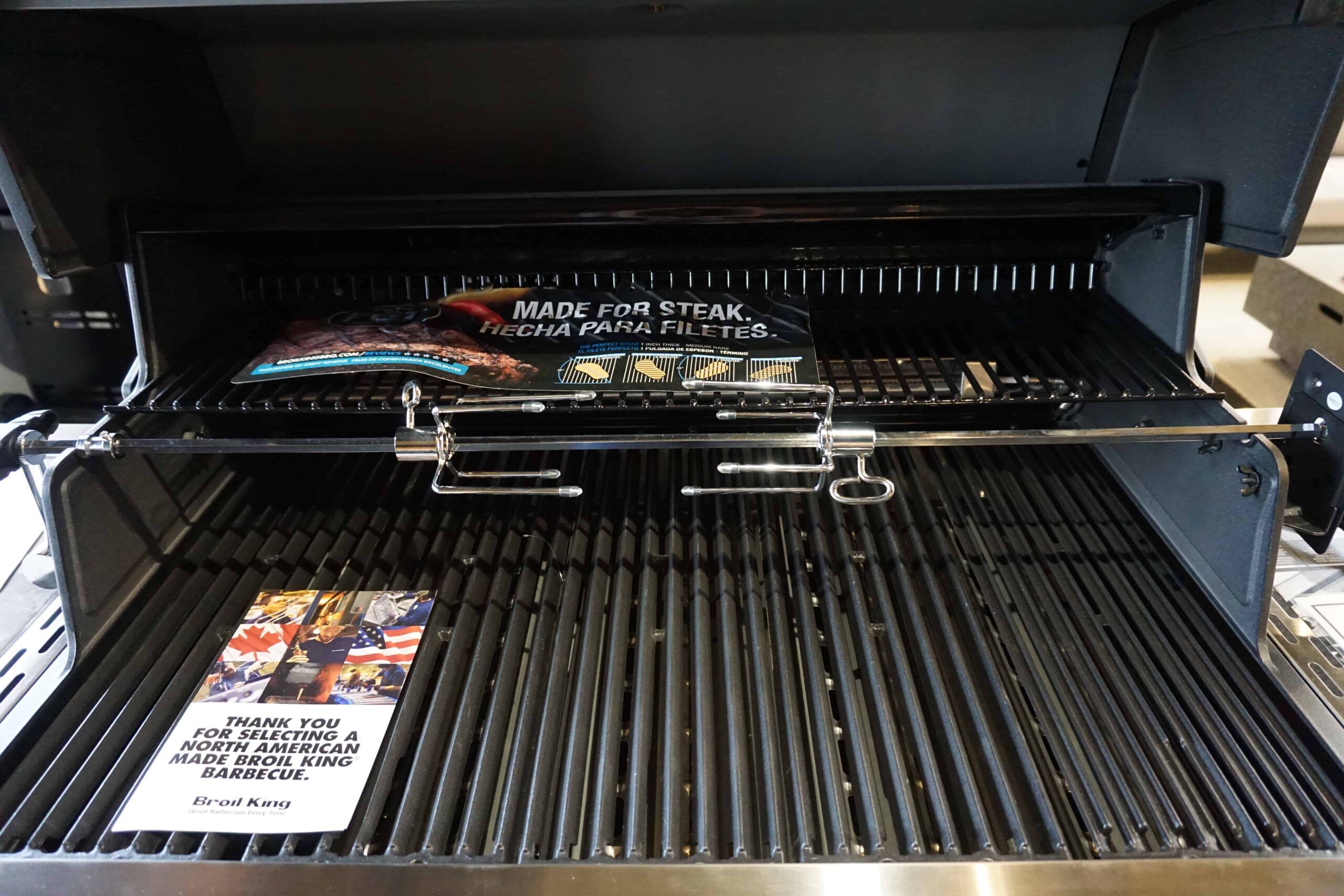 Broil King Regal 590 Black BBQ