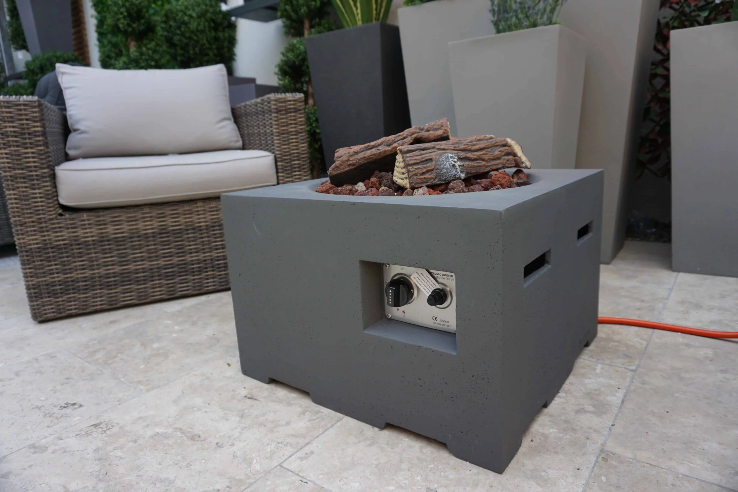 Cocoon Square Small Gas Fire – Black and Grey