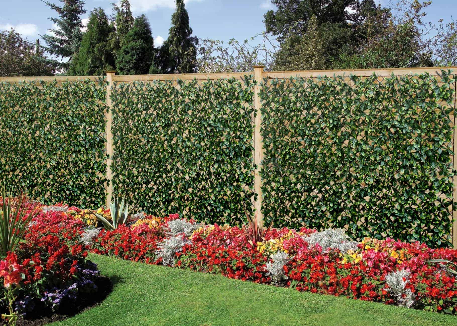 WonderWal Artificial Hedge Screening Trellis Laurel Leaf