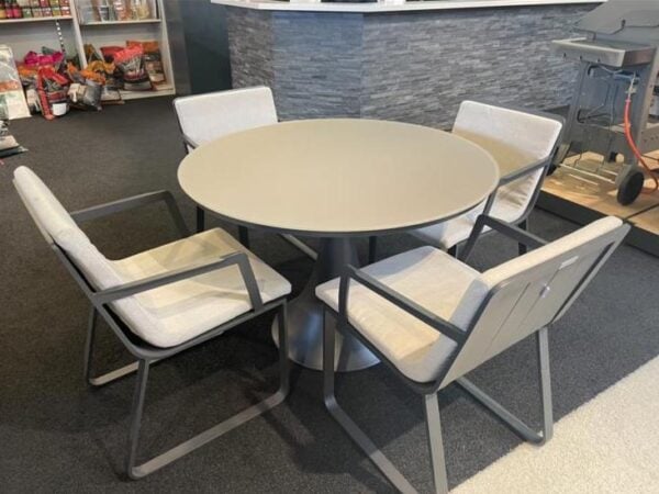 Fano Dining Set with 4 Verona Arm Chairs