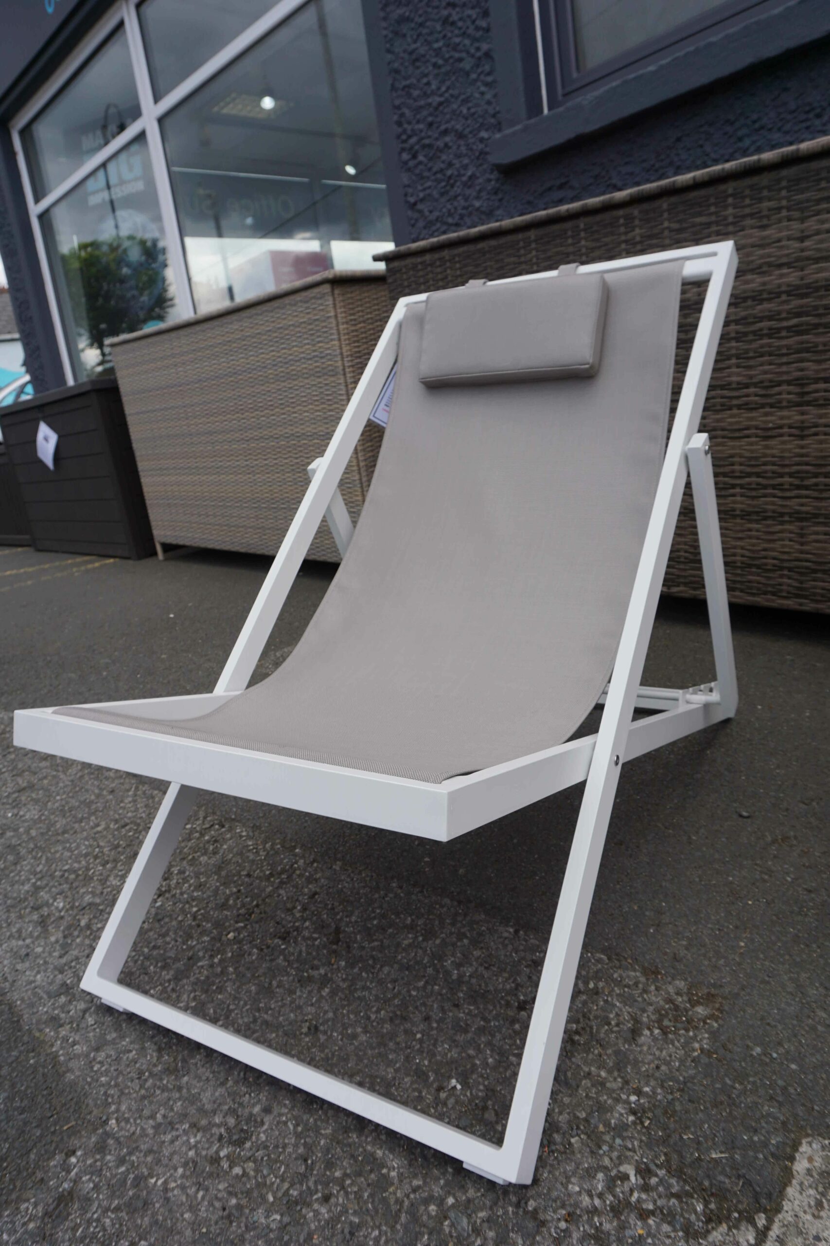 Xanthus Sling Deck Chair – White Frame *ONLINE ONLY*