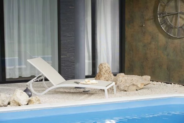 Derby Aluminum Sling Sun Lounger – White