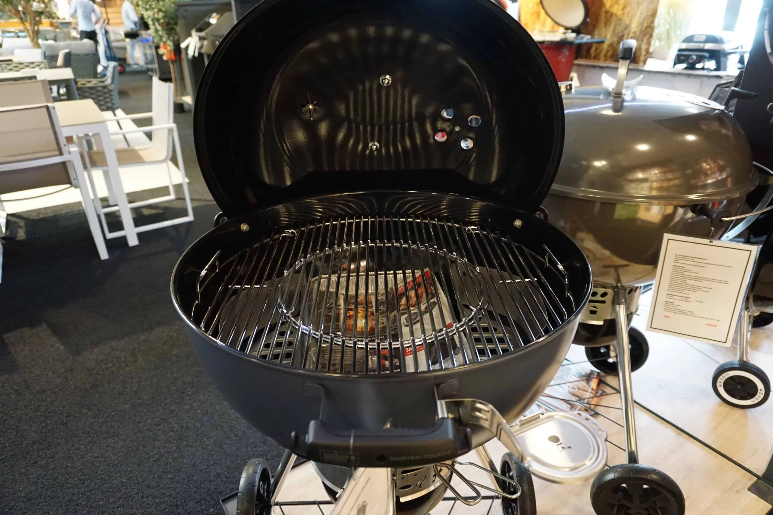 Weber BBQ Master Touch 57cm Smoke Grey