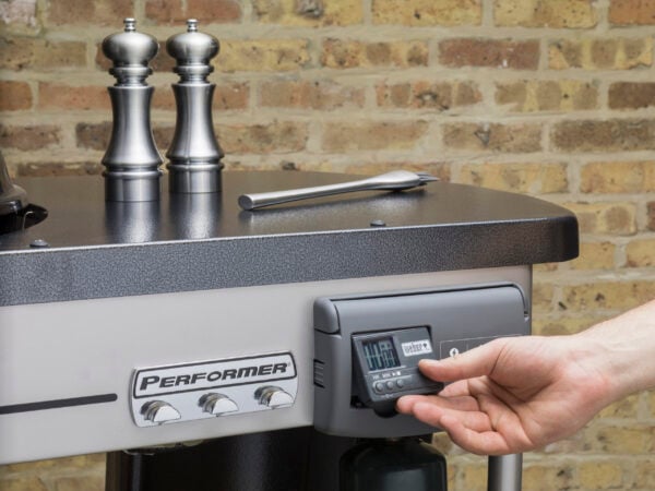 Weber Performer Deluxe 57cm