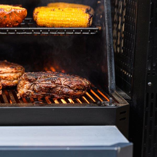 Masterbuilt Gravity Series 800 Digital Charcoal Griddle + Grill + Smoker *ONLINE ONLY*