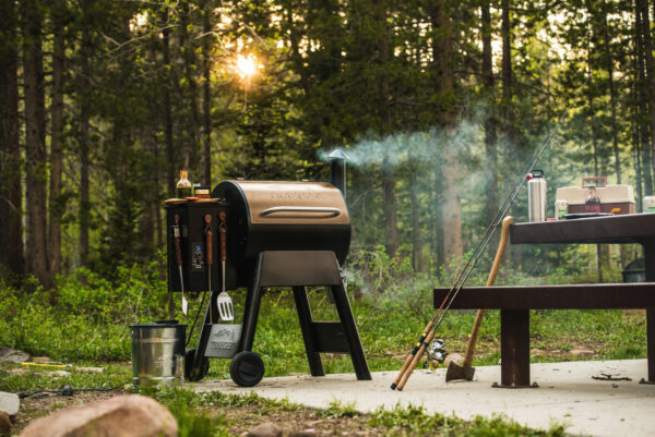 Traeger Pro 22 Pellet Grill – Blue