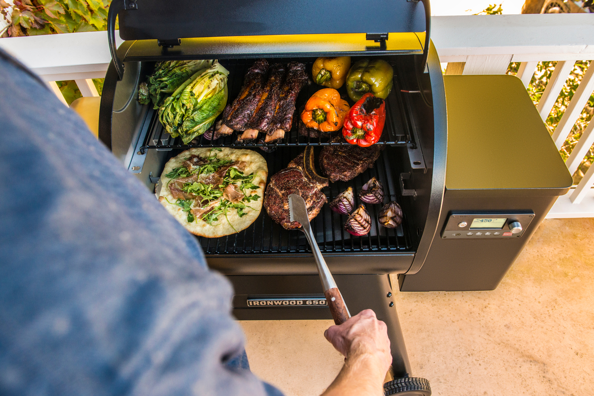 Traeger Ironwood 650 Pellet Grill