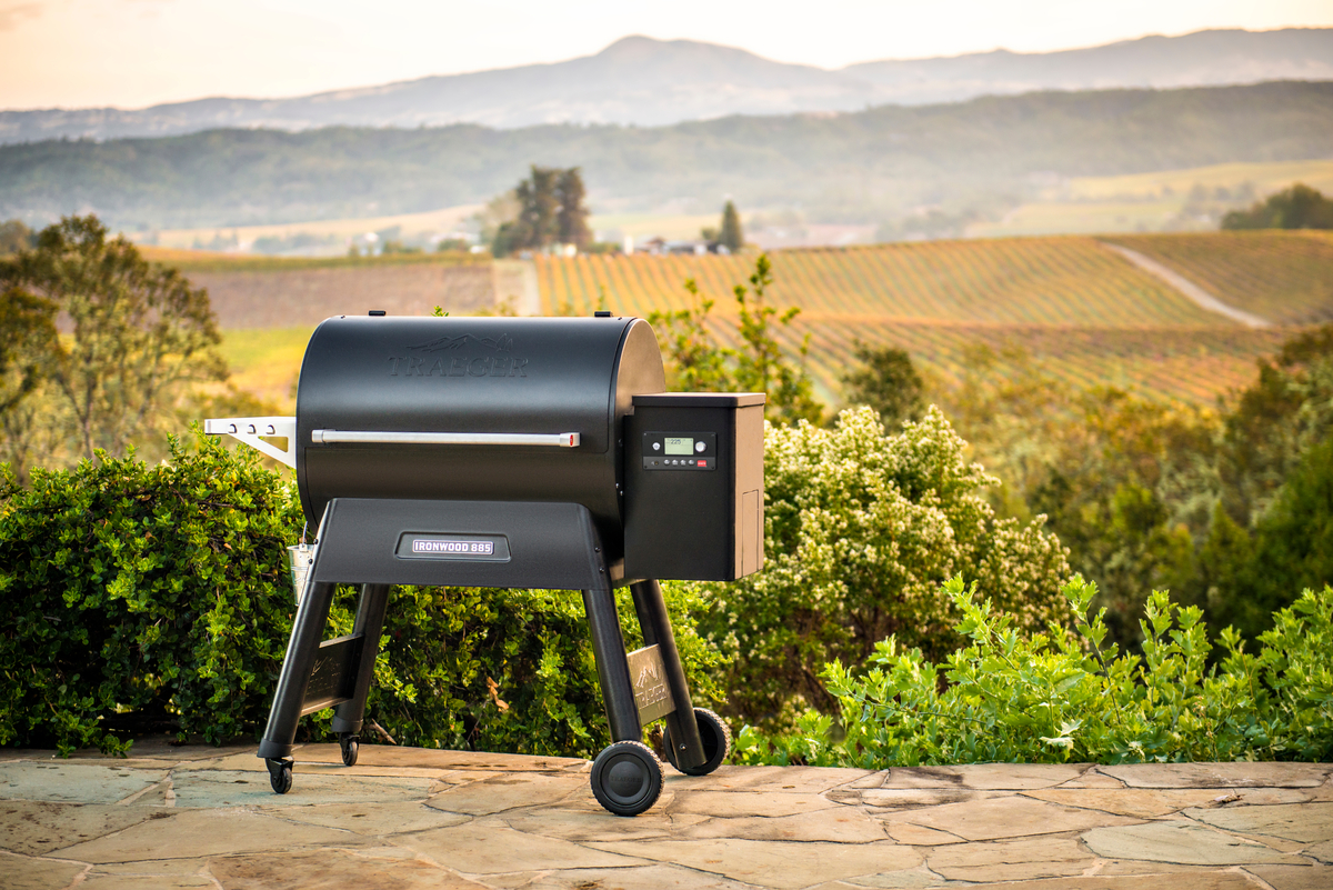 Traeger Ironwood Series 885 Pellet Grill