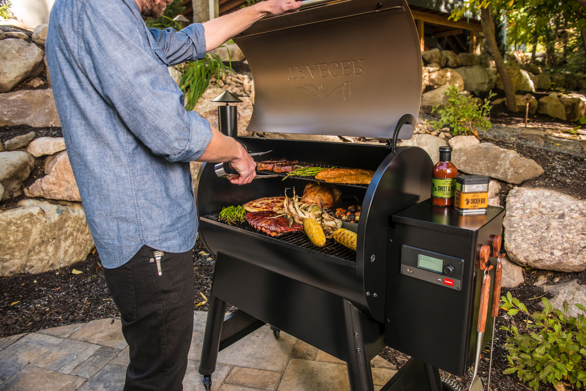 Traeger Pro 780 Pellet Grill – Black