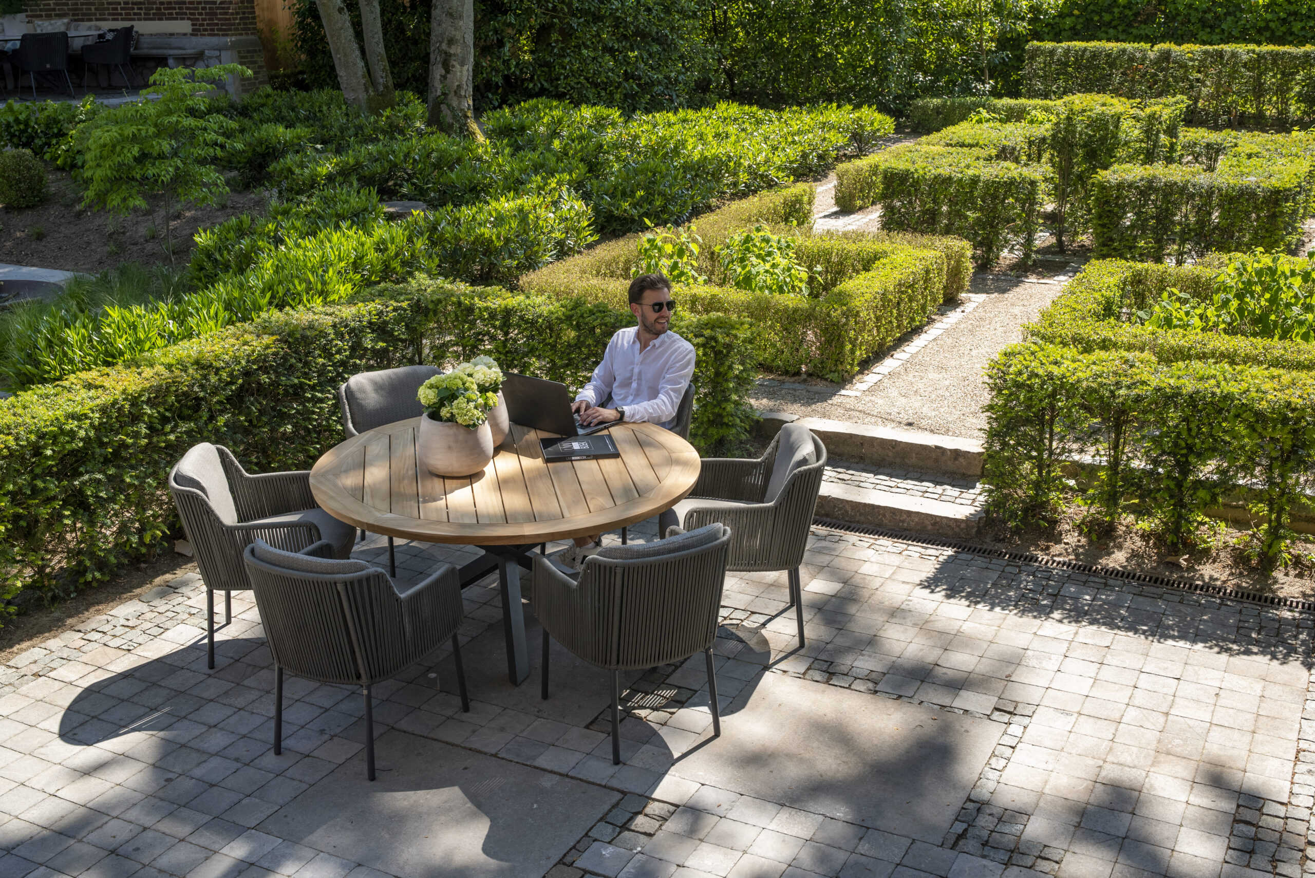 Bernini Dining Chair Platinum with Prado Table