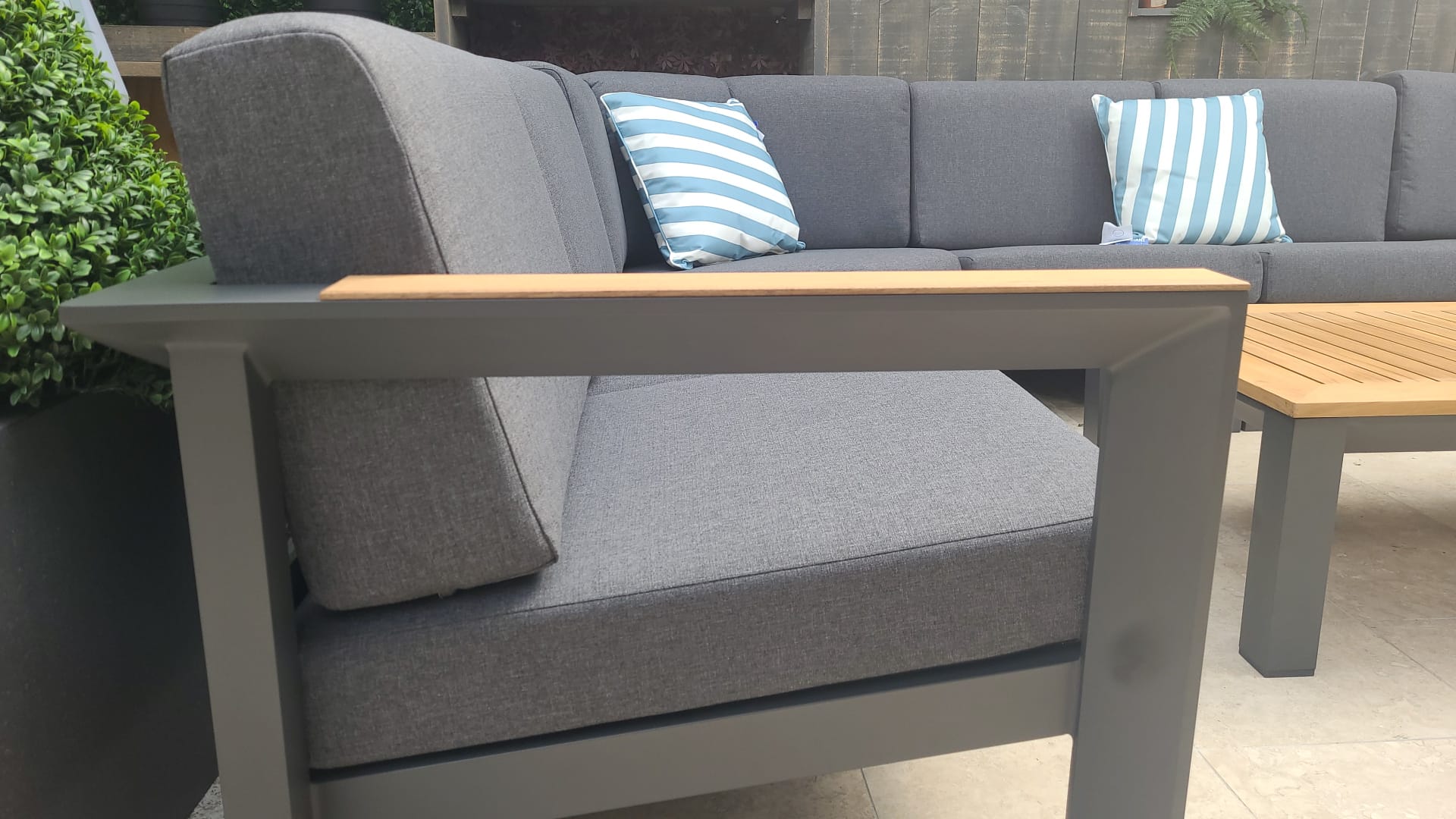 Lanta Outdoor Sofa U-Shaped Set