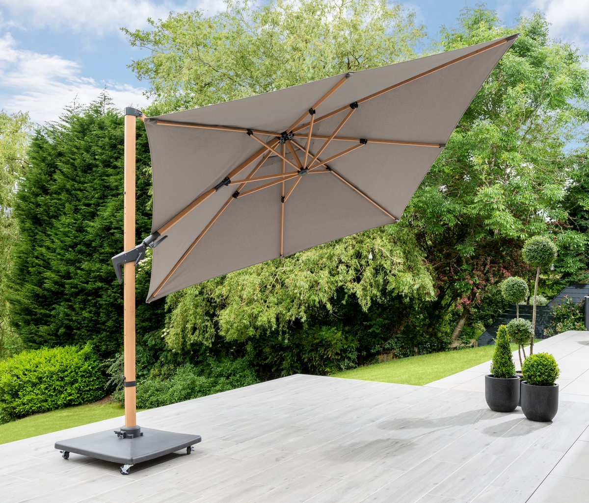 Royce Ambassador Parasol – Grey with Wood Effect Frame Bundle