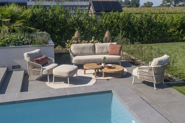 Dalias lounge set with Finn round coffee tables outdoor