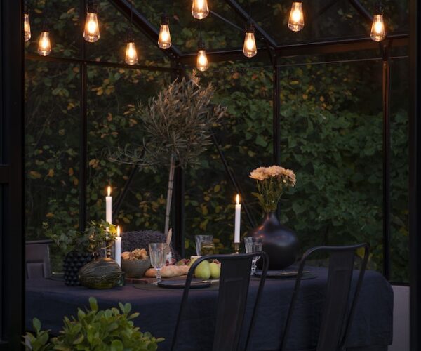 Outdoor Lighting in 10 Clear Amber Bulbs