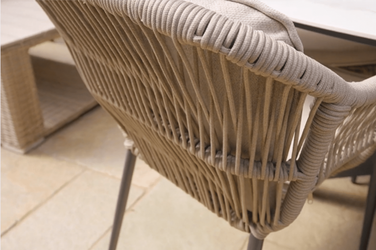 Scotland Table with Pescara Dining Chairs Set