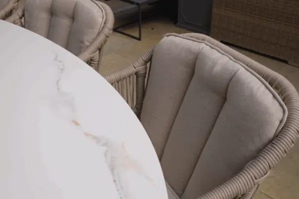 Scotland Table with Pescara Dining Chairs Set