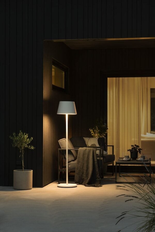 Pomezia Floor Lamp