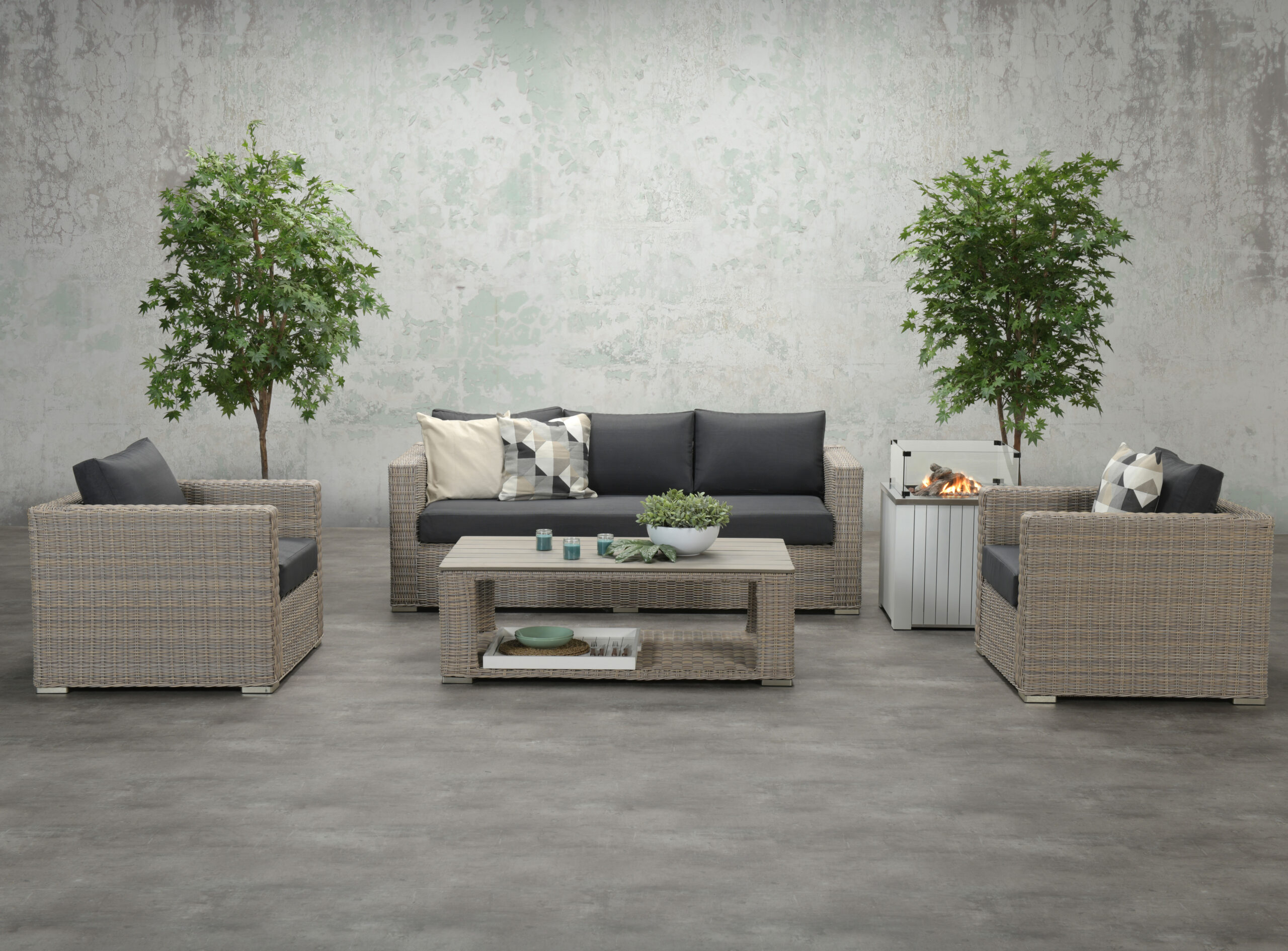 Valencia Lounge Table – Vintage Willow