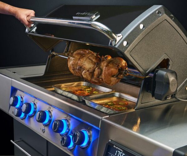 Broil King iQue with Rotisserie Chicken