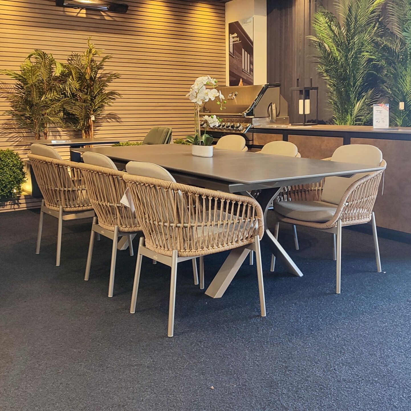 Carson Dining Table with 6 Bari Dining Chair Set
