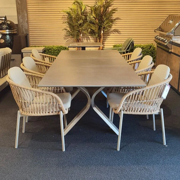Outdoor.ie Carson dining table with 6 bari chairs outdoor furniture for sale in Dublin, Ireland.
