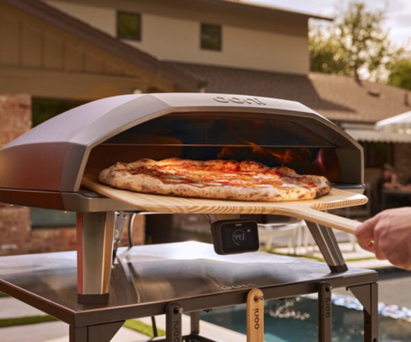 Ooni Koda 2 Max with a 20-inch Pizza