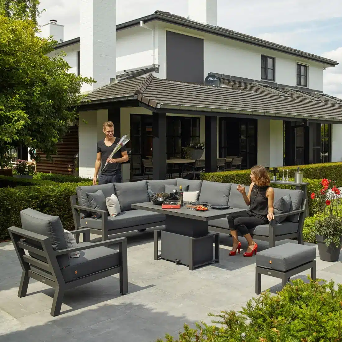 Timber Lounge Lava Middle Element