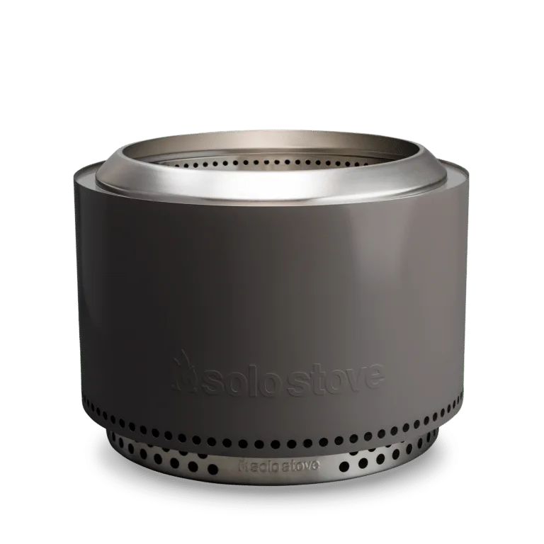 Solo Stove outdoor scene Yukon firepit, smokeless firepit for sale in Dublin Ireland, Patio wood fire. Outdoor smokeless fire.