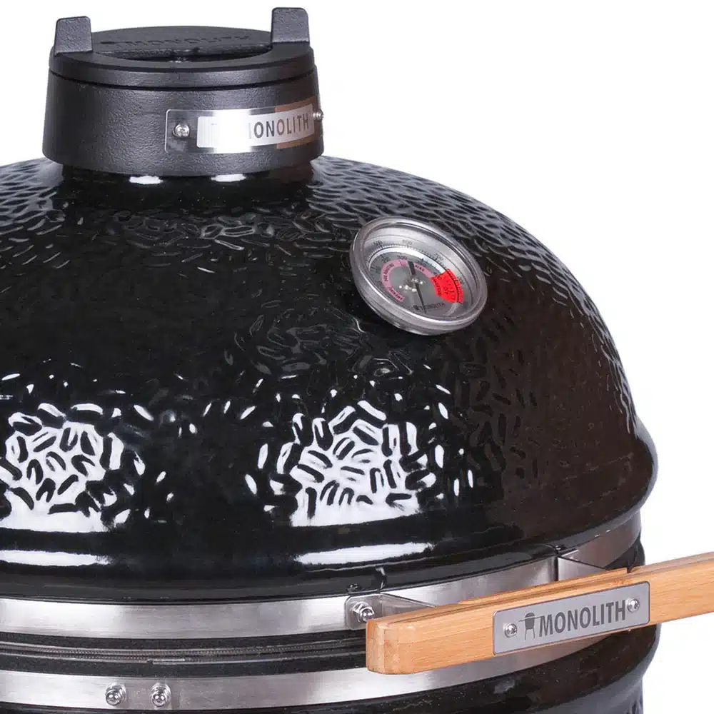 Classic Pro Series 2.0 Black Standalone Charcoal BBQ