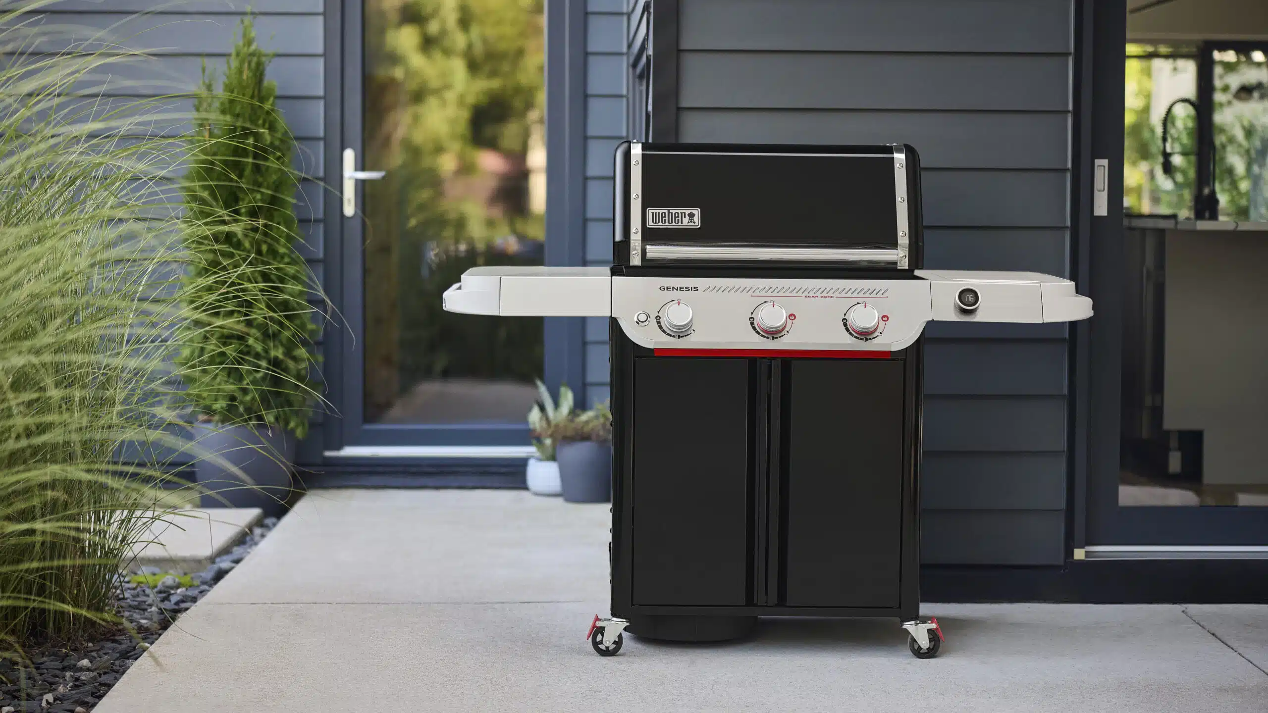 Weber Genesis E 325W Gas Grill
