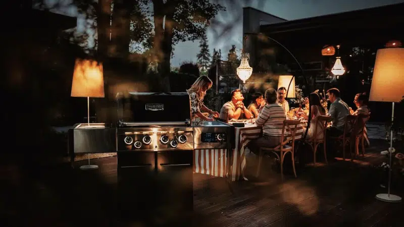 Broil King barbecues for sale in Ireland from The Outdoor Scene. Create a long lasting outdoor living in Ireland. In pic outdoor BBQ setting with a Broil King BBQ