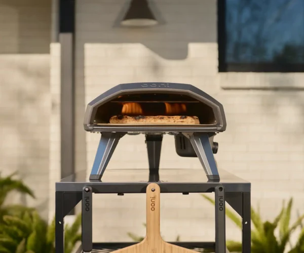 Ovens Koda2 Outdoor Pizza Oven on ooni modular table and accessories