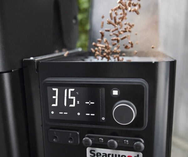 1500131_Searwood_Pellet_Pour_W3_1x1