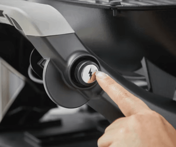 1501084-Weber-Q1200N-Gas-BBQ-electronic-ignition