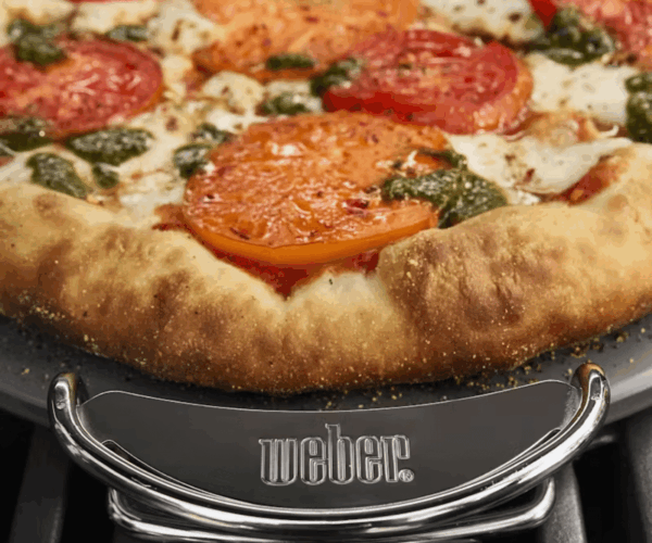 1501266-Genesis-E435W-Gas-BBQ-cooking