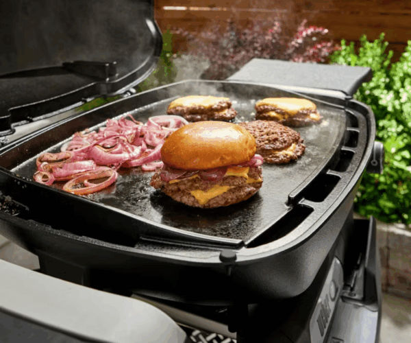3400867-Weber-Griddle-cooking