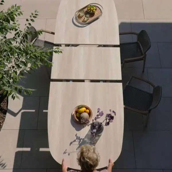 Albatros Organic Extendable Dining Table – 8-10 Seater in Bob Sand