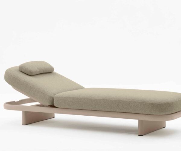 CLD-SAND-SUNLOUNGER-cloud singer sunlounger-bob sand+Jalousie 160