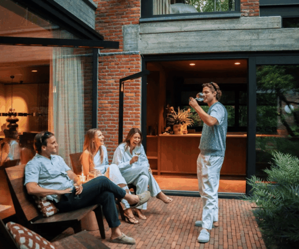 TWIGFS.MIDNIGHT-Heatsail-Twig-free-standing-heater-lifestyle