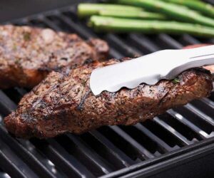 Broilking Royal 390 shadow gas bbq cast iron grids