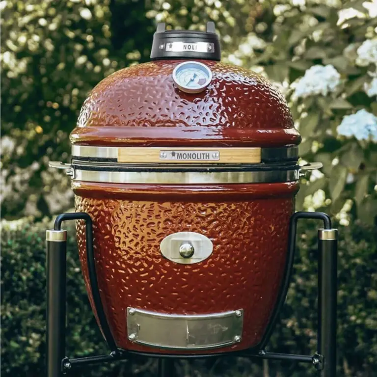 Monolith Junior Pro-Series 2.0 in Red colour lifestyle pic