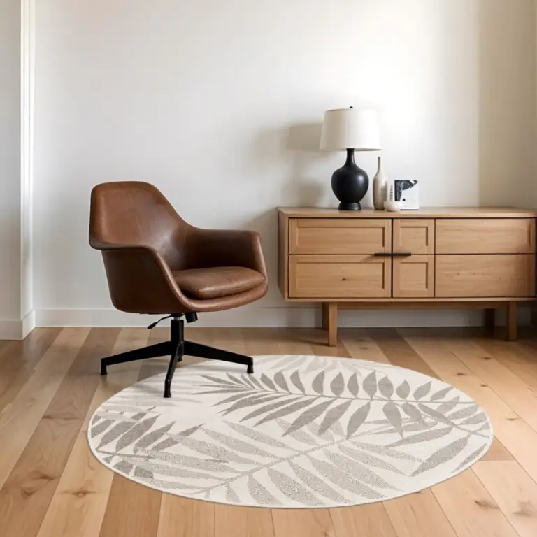 Naturalis Carpet Deset sand round carpet lifestyle image