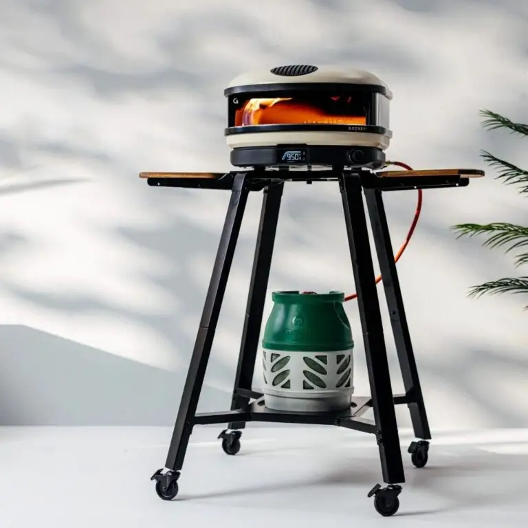 Arc pizza oven stand lifestyle image