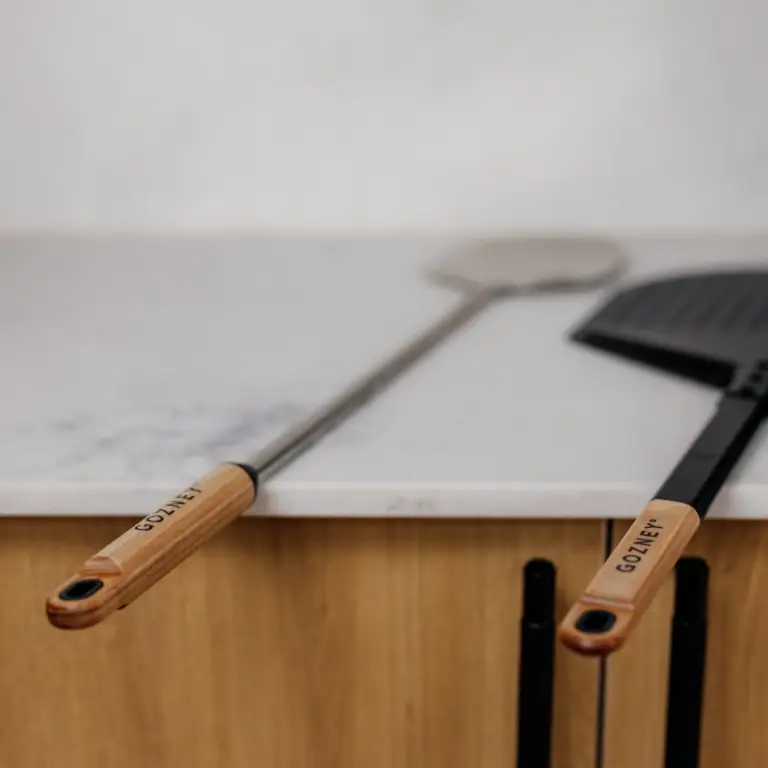 Gozney Utility Turning Peel with FSC-certified beech wood handle