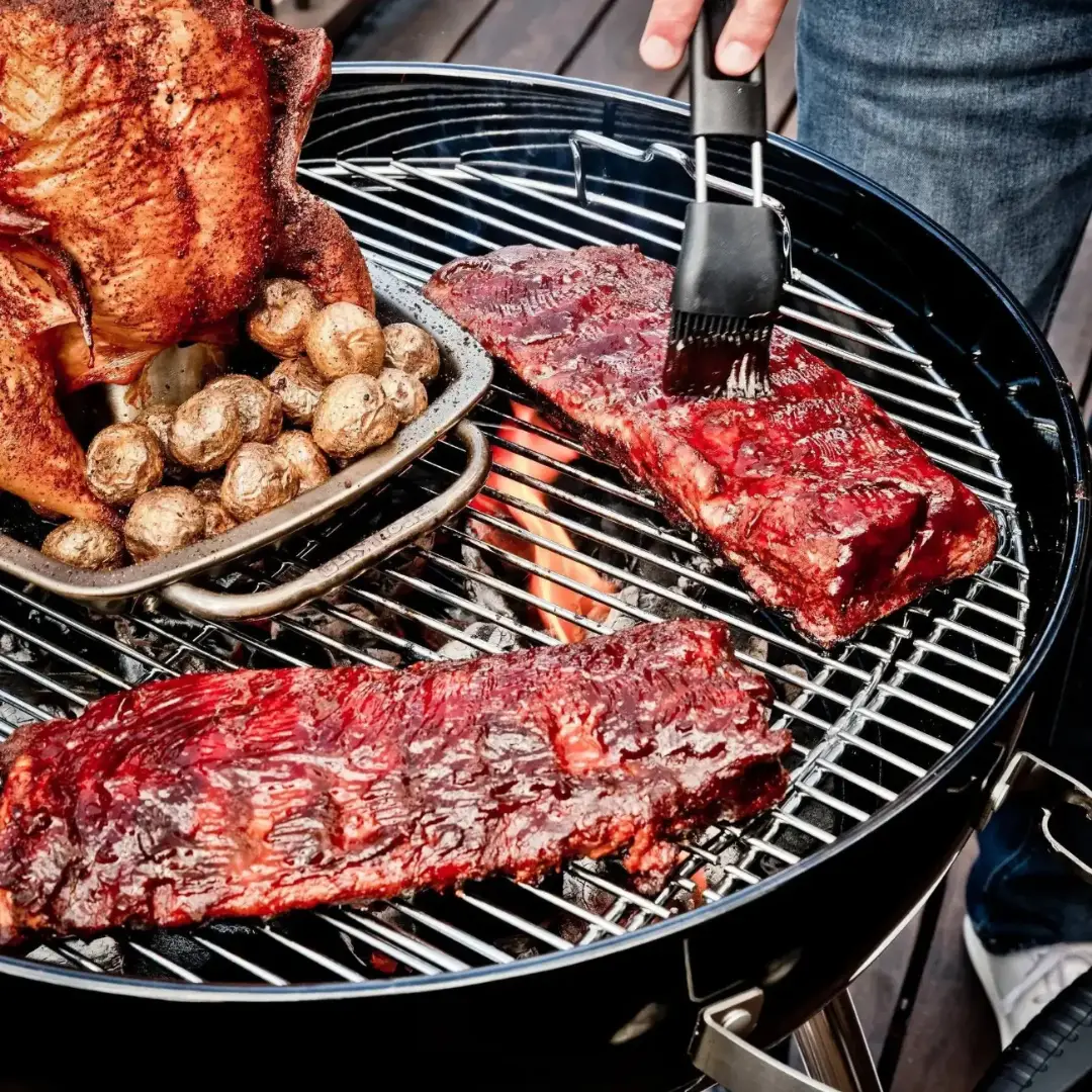 Cooking on the Broil King Kettle