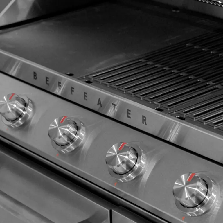 Beefeater 7000 Series Classic - 5 Burner BBQ knobs